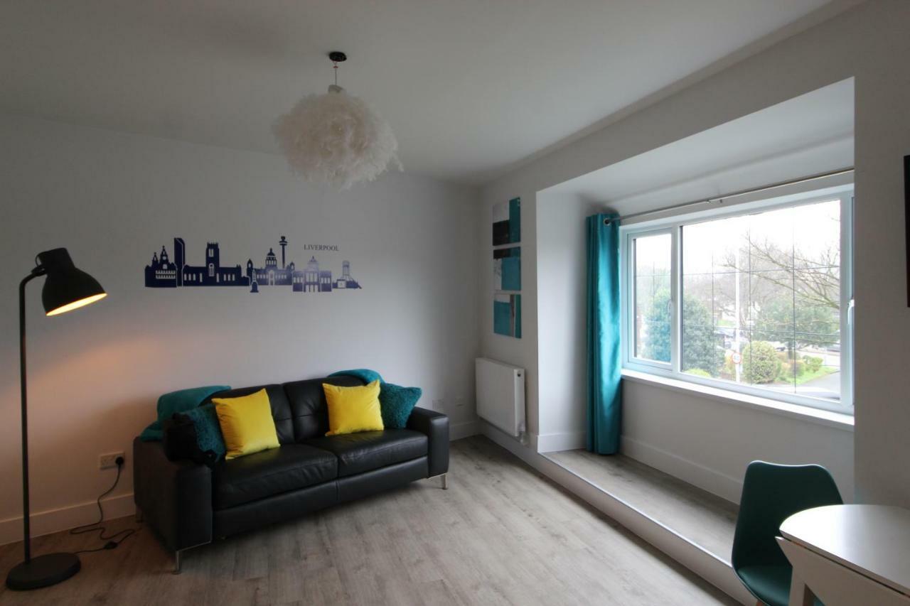 2 Serviced Apartments In Childwall-South Liverpool - Each Apartment Sleeps 6 ภายนอก รูปภาพ