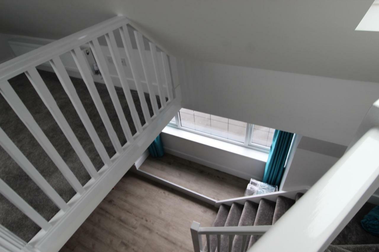 2 Serviced Apartments In Childwall-South Liverpool - Each Apartment Sleeps 6 ภายนอก รูปภาพ