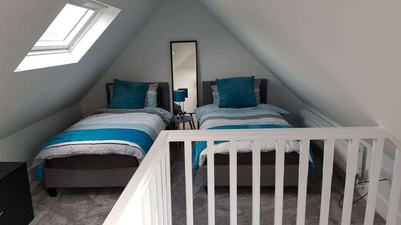 2 Serviced Apartments In Childwall-South Liverpool - Each Apartment Sleeps 6 ภายนอก รูปภาพ